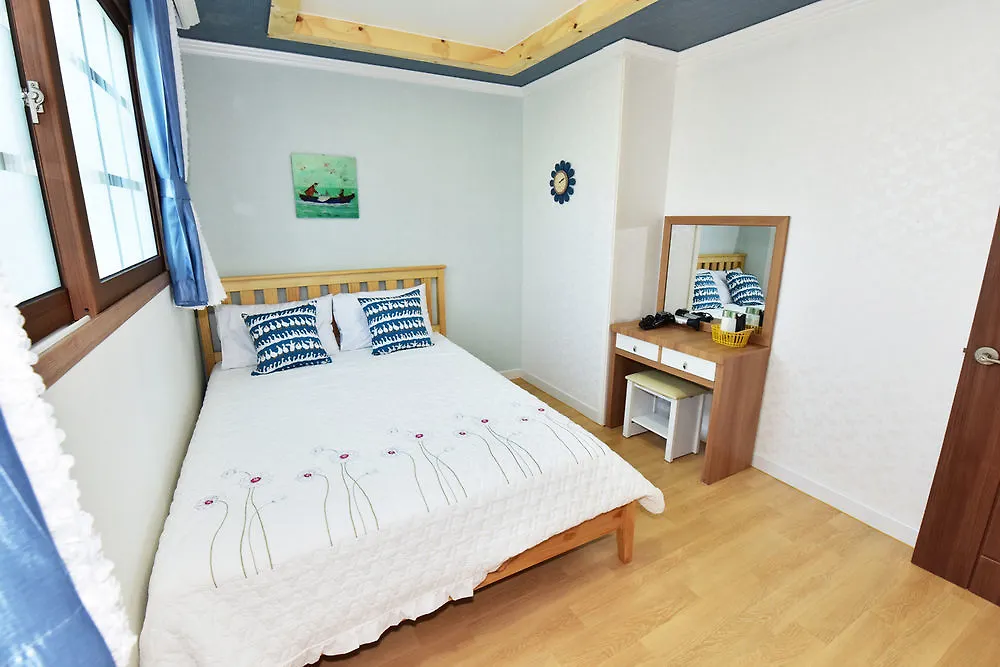 Hotel Sky-Tary Pension Jeju