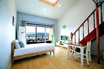 Sky-Tary Pension Jeju