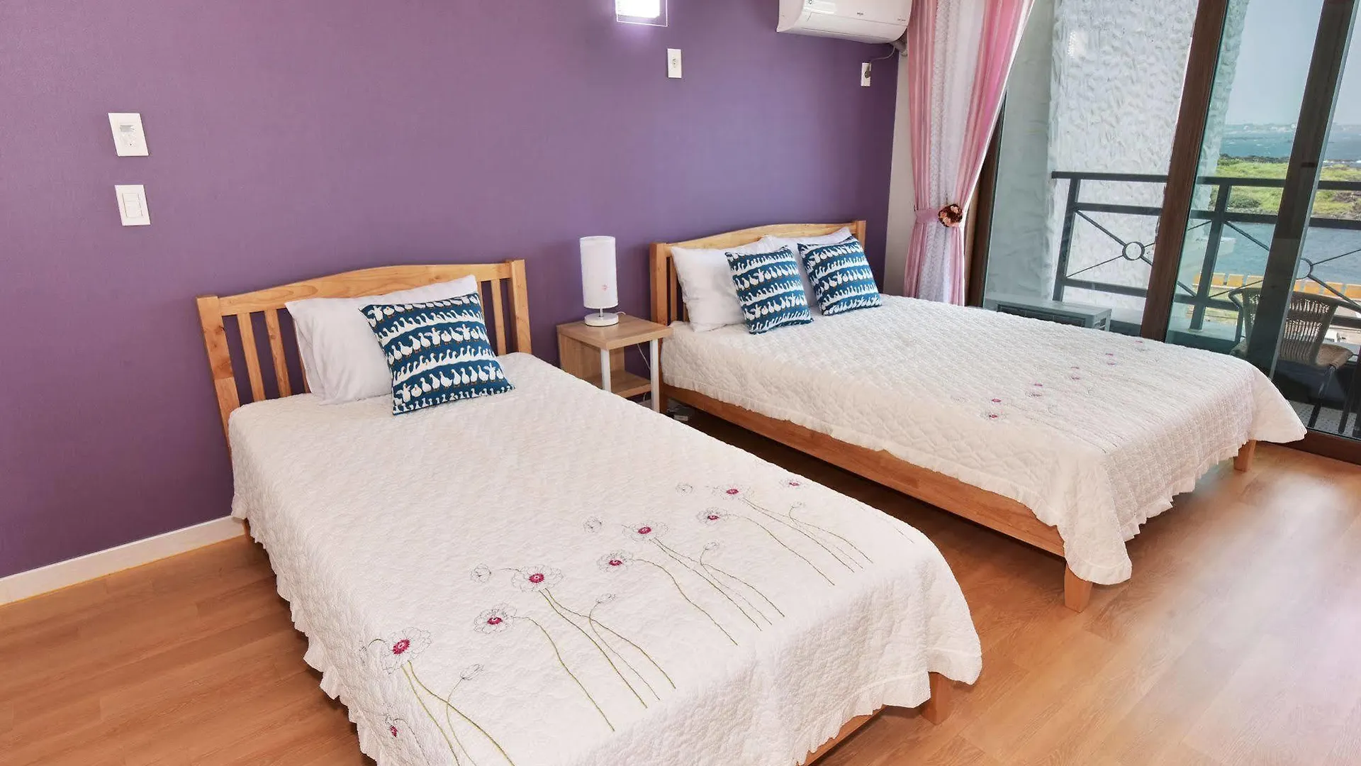 Hotel Sky-Tary Pension Jeju