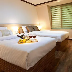 Four Seasons Hotel